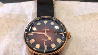 Unboxing of the Evant Tropic Diver Bronze Finale