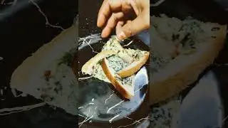 Trading pinwheel garlic recipe..😋 flower Pizza #ytshort #viral #tranding #breadrecipe #breadrecipes
