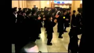 Jew 420Swag dancing