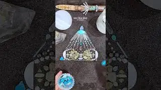 Set Your Intentions, the Universe Listens #crystalgrids #crystalgridding