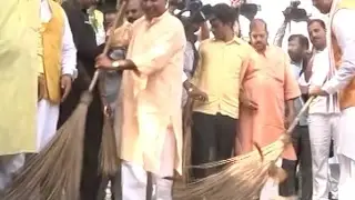 Deputy CM Keshav Prasad Maurya cleans Lucknow BJP Office on 37th BJP foundation day