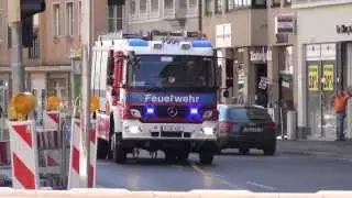 HLF BF Augsburg mit Pressluft in der Innenstadt