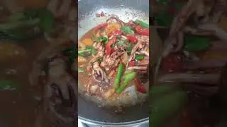 Squids tentacles Stir-fried with basil leaves 🍃 🐙 # Spicy # Thai food 😋😋😍.