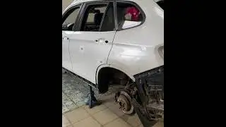 Оклейка авто цветной плёнкой в студии OkleySPB