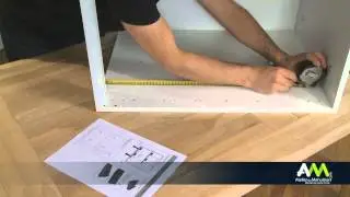 Monter une porte de cuisine pour meuble casserolier