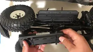 Traxxas TRX 4 Removing and Installing Battery Tray LCG by Bow House Visual comparison