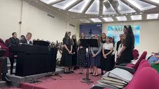 M-am întrebat ce-i dincolo de stele -Grup fete