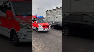 Helsinki Ambulance on an emergency with siren and blue lights. #ambulance #скорая #rettungswagen