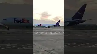 Fedex running in The morning. SCL SUMMER NIGTHS. #boeing #boeing767 #boeinglovers #dhl #scl #chile