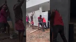 Gangshow size granite unload