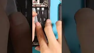 How to Remove OnePlus 8 Main Flex Cable