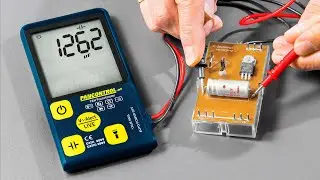PAN Pocketmeter EN - True RMS CAT III 300V with automatic function selection, NCV and LED flashlight