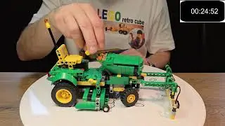 Lego 42168 John Deere Lawn Mower Tractor assembly is slightly different