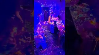One of my favorite clips of a family that came to try out the paint splatter room 💙
