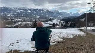 Handpan Morten in den Bergen