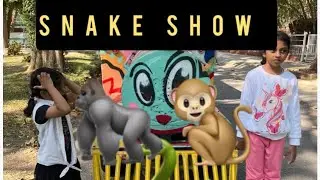 Lopburi Zoo snake show