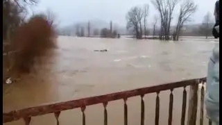 Krumovgrad'ta Su Neredeyse K&ouml;pr&uuml;y&uuml; Aşıyordu 2