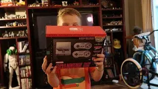 SNES CLASSIC EDITION UNBOXING | FIRST LOOK & REVIEW
