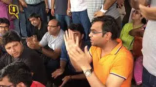 Watch: #JaypeeScam: Buyers Protest; Threaten Hunger Strike | The Quint