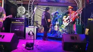 Left-&ouml;vR Millennium in Darkness live at Handlebar