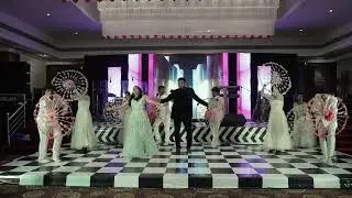 Monal Vaishali | Sangeet Night | Couple Dance | Malang Sajna | Mere Mehboob Mere Sanam | Dil Dole