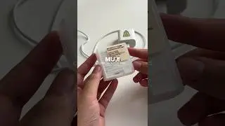 muji cable case & phone stand. Keep ur wires compact & clean to look at! Srsly, love this! 🤍