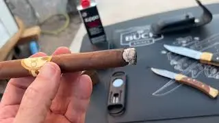 Buck 055 and 110 Hunter, Mocha and an Oliva Serie O Cigar #knifecommunity #cigarsdaily #knivesdaily