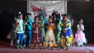 cosmos public school annual 2017 group dance chota bacha samaj ke (lkg group)