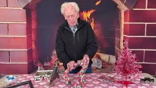 2025-02 Crafts with Jimmy   Puzzle Valentine Wreath