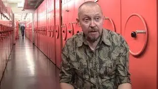 Kuuta ei ole, Michael Jackson el&auml;&auml; ja maan alla asuu liskoihmisten rotu?