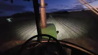 John Deere 8440 autosteer at night