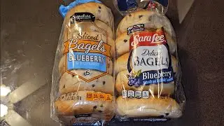 Safeway Sale Item Review Signature Select VS Sara Lee Deluxe Blueberry Bagels Taste Test Comparison