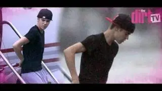 Justin Bieber Fever Hits Brisbane on Australian Tour  - The Dirt TV