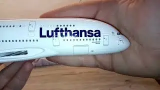 Lufthansa A380-800 Unboxing