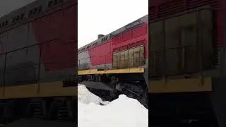ТЭМ7А-0353 на станции Обухово #РЖД #ТЭМ7А #поезд