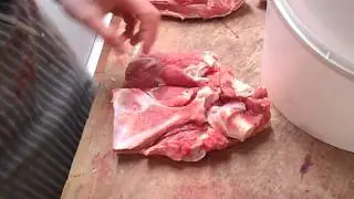 how to debone a shoulder of lamb (half with the blade bone)
