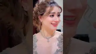 Do kinare Momina Iqbal last day shoot 📱