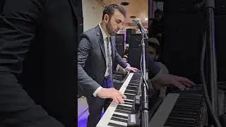 אבי דרור מנגן הורה