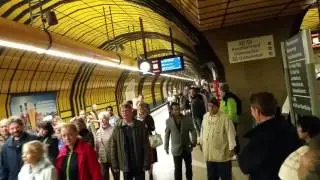 Witzige Durchsagen in der U-Bahn - Oktoberfest 2015