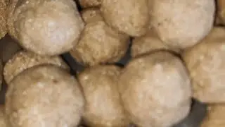 Laddu#gond ke laddu#winter special laddu#youtubeshorts #stitch and sizzles