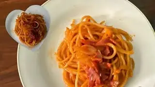 COOKING SPAGHETTI BOLOGNESE BUT MAKE IT CINEMATIC ✨