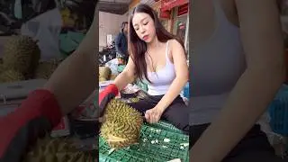 Hardworking Thai Lady Selling  and Cutting Durian - Thai Street Food