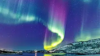Beautiful Northern lights (aurora borealis) with Relaxing Music