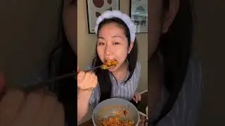 Острый маринованный сырой краб пибимпап
