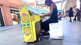 LIVERPOOL - DIA 4 - Tickle The Ivories