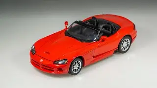 Review Dodge Viper SRT-10 by Welly 1:24