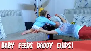 Baby Feeds Dad Chips &ndash; So Cute! 🍼😂 #cutebaby #father #chips
