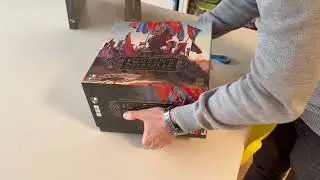The Queen's Dilemma Unboxing 2