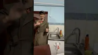 Толя иногда подрабатывает🙏🏼