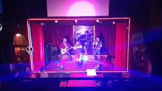 So excited-DeLorean Hit Machine (cove)